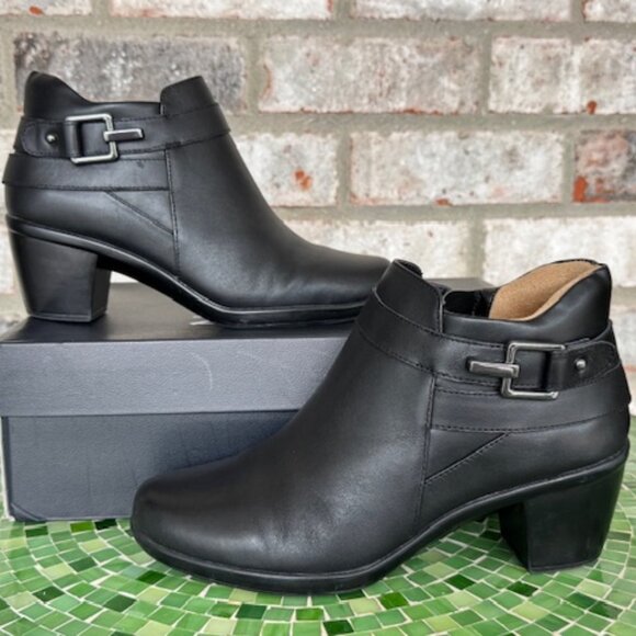 NATURALIZER ELLA BLACK LEATHER ANKEL BOOTIE - Picture 1 of 16